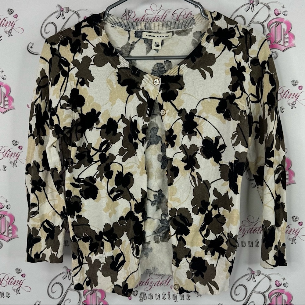 Banana Republic cardigan flowers beige white black Monochrome Floral Sweater